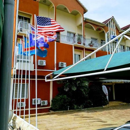 Hotel Vivi Palace Matadi Экстерьер фото