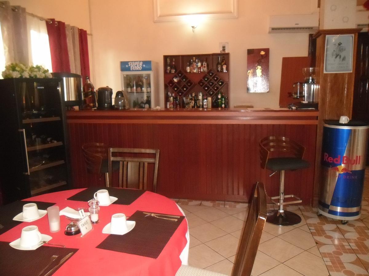 Hotel Vivi Palace Matadi Экстерьер фото