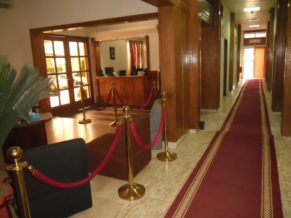 Hotel Vivi Palace Matadi Экстерьер фото