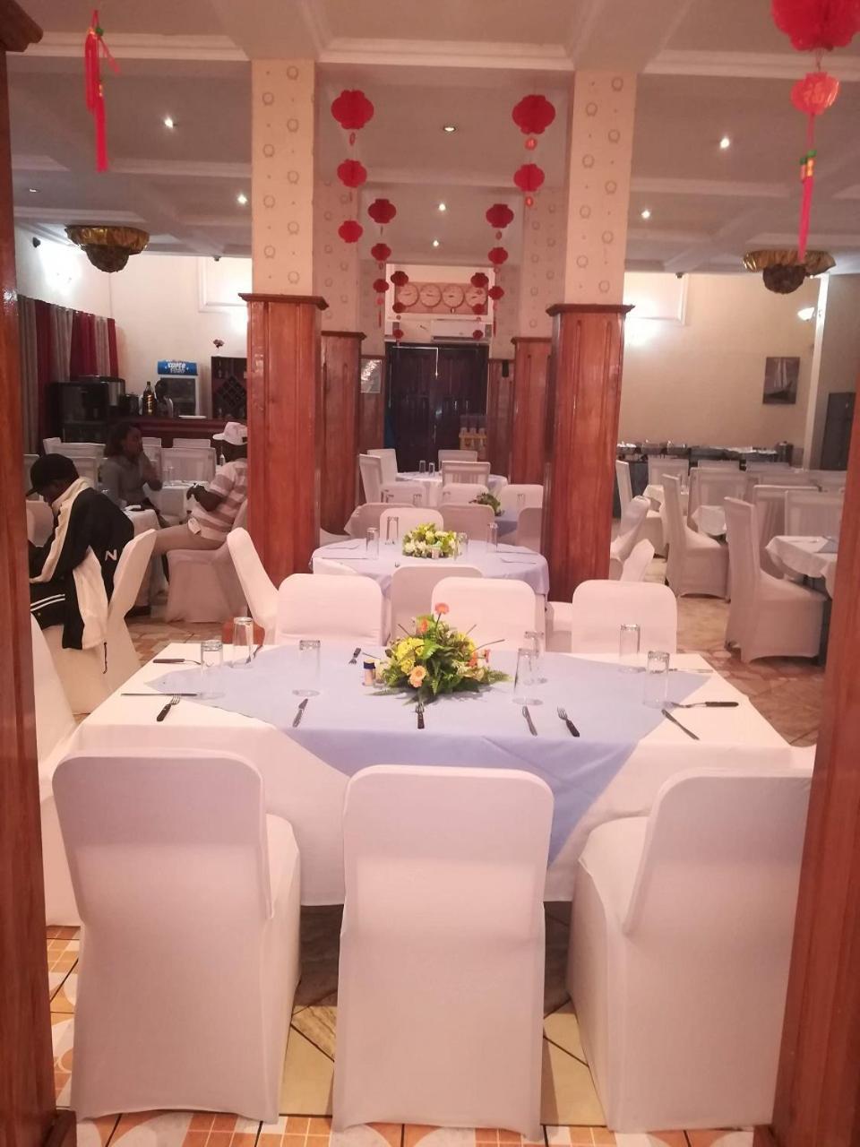 Hotel Vivi Palace Matadi Экстерьер фото
