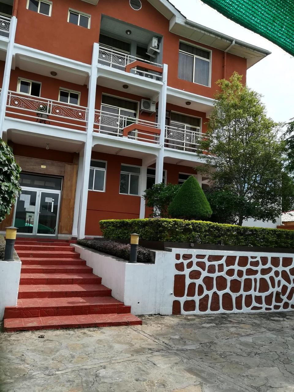Hotel Vivi Palace Matadi Экстерьер фото