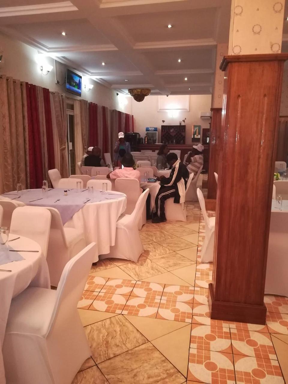 Hotel Vivi Palace Matadi Экстерьер фото