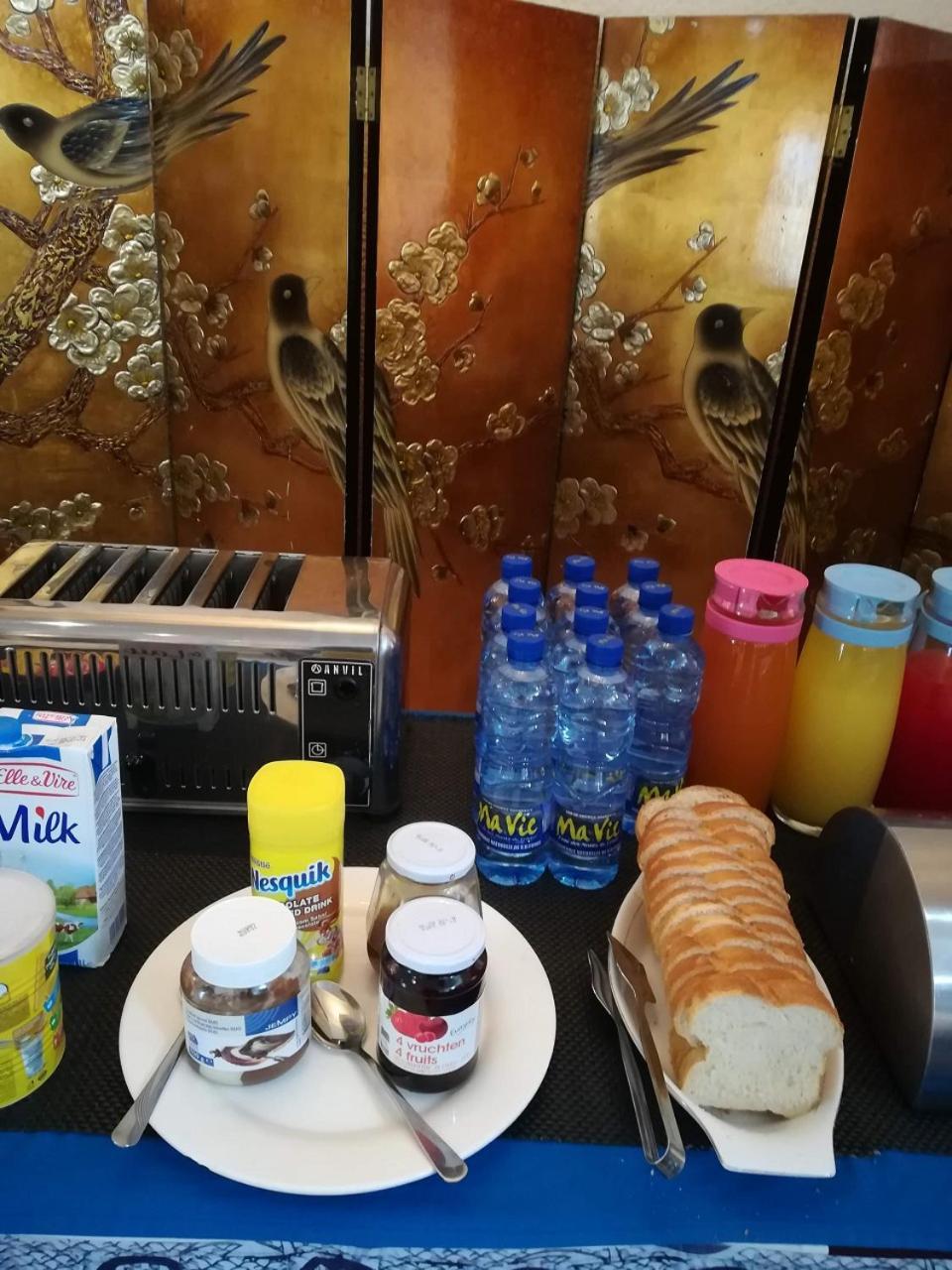 Hotel Vivi Palace Matadi Экстерьер фото